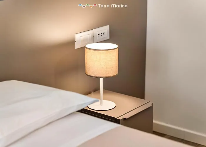 The Cavour, Terremarine * لا سبيتسْيا